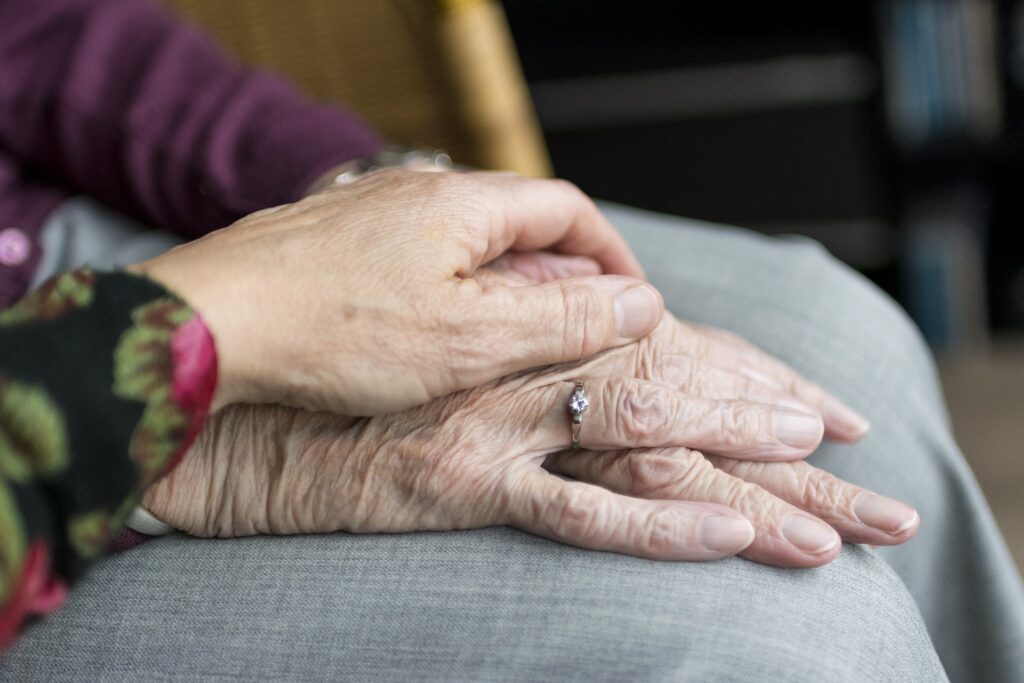 Limiter l'arthrose chez personnes âgées